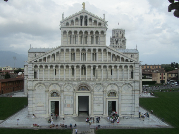 Front of the duomo