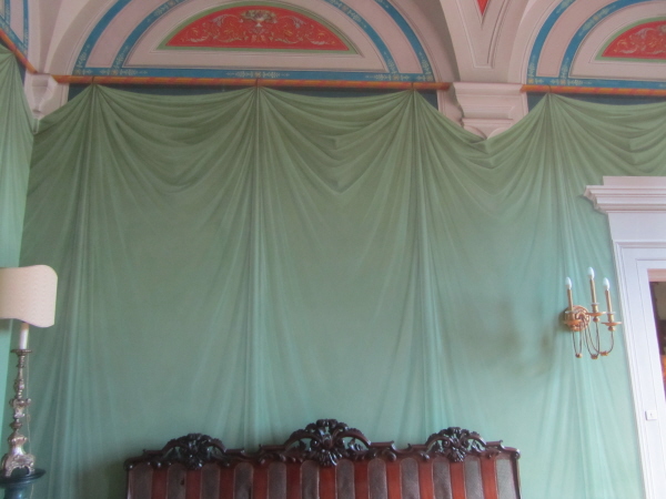 Trompe l'oeil painting at Villa Grabau, San Pancrazio