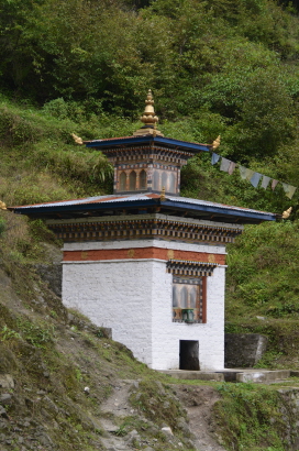 Water-driven prayer wheel