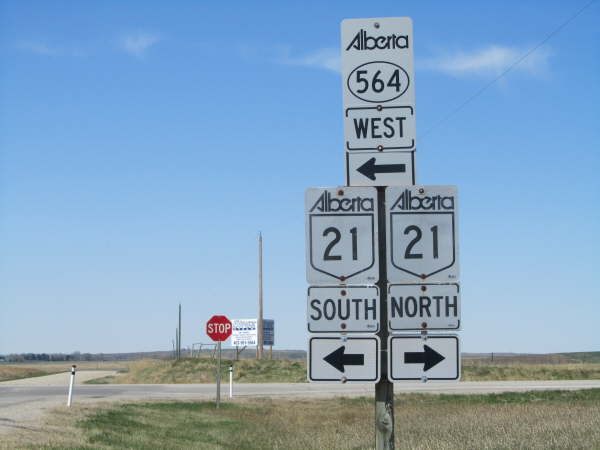 Road junction on the prairie (last photo in this section)