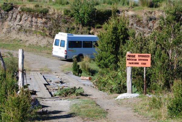 On the way to Tepuhueico Park