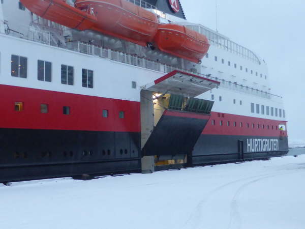 Polarlys arriving at Vadso