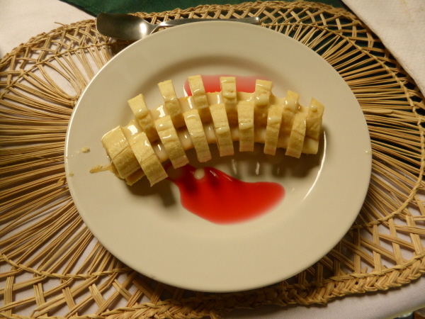 Ornate dessert (actually it's just a banana)