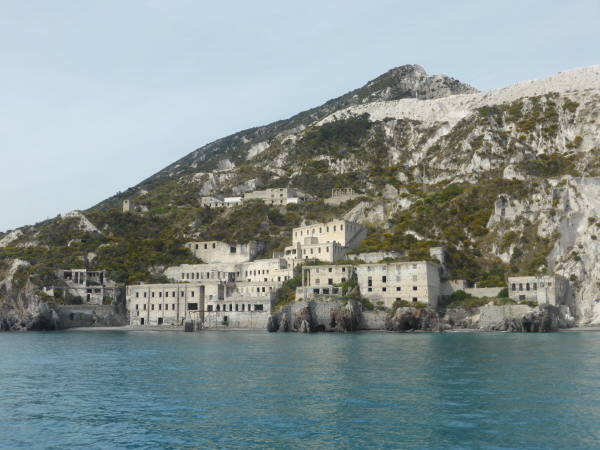 Old pumice workings (now closed)