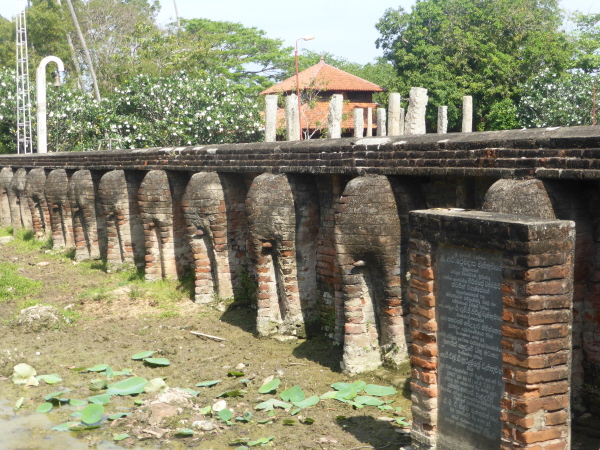 Stupa at Yatala Wehera